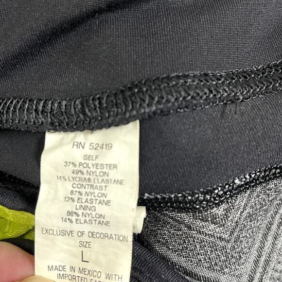 TRINA TURK RECREATION CROP‎ LEGGINGS SIZE L - Picture 7 of 7